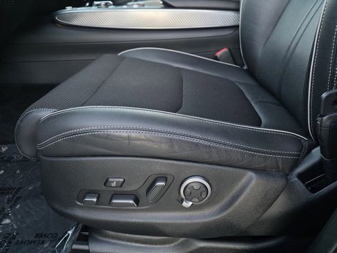 Used 2024 Genesis GV70 2.5T Sport Prestige w/ Sport Prestige Package image 15