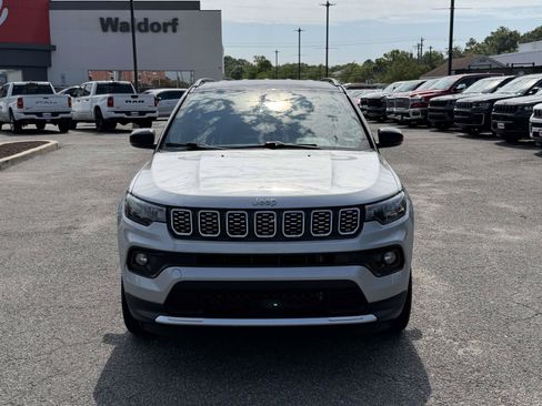 Used 2024 Jeep Compass Limited AWD/4WD image 8
