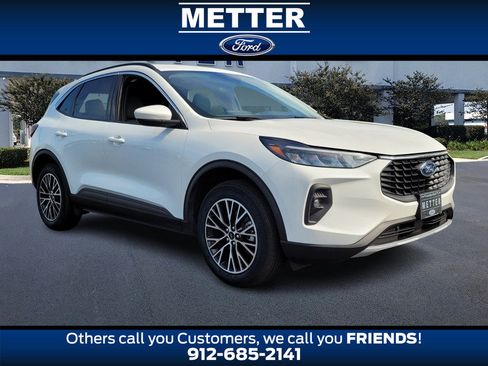 Used 2024 Ford Escape SE image 1