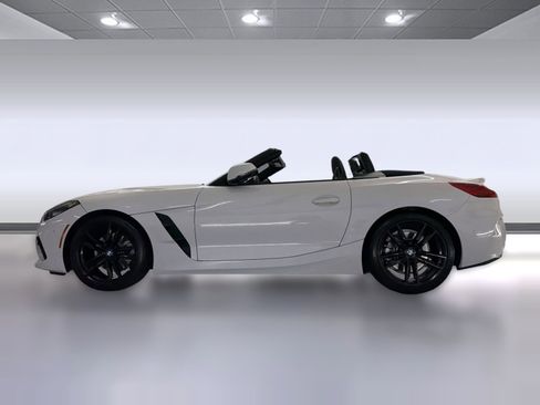 Used 2019 BMW Z4 sDrive30i w/ M Sport Package image 2