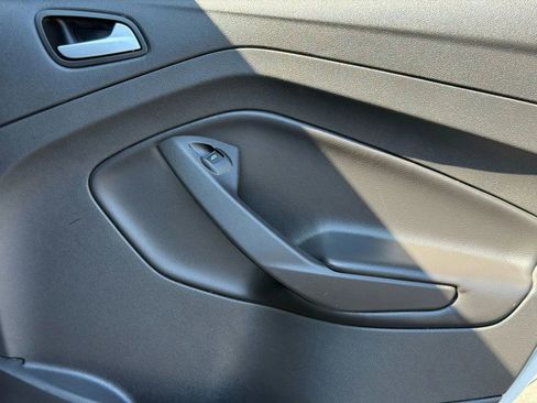 Used 2017 Ford Escape SE image 51