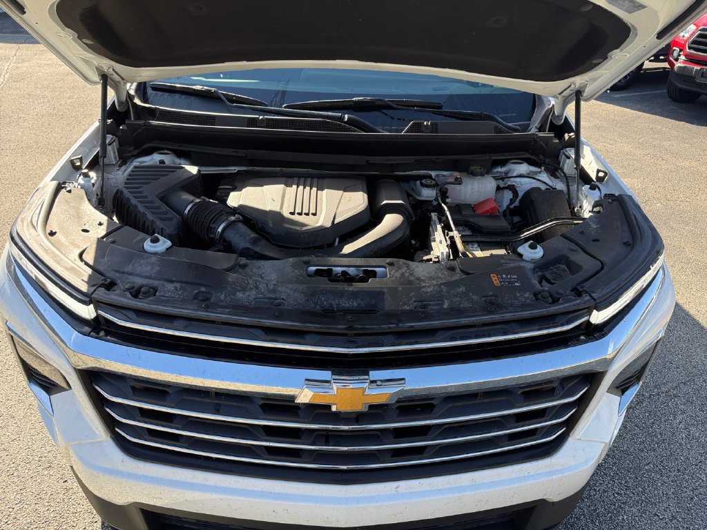 Used 2025 Chevrolet Traverse LT AWD/4WD image 27
