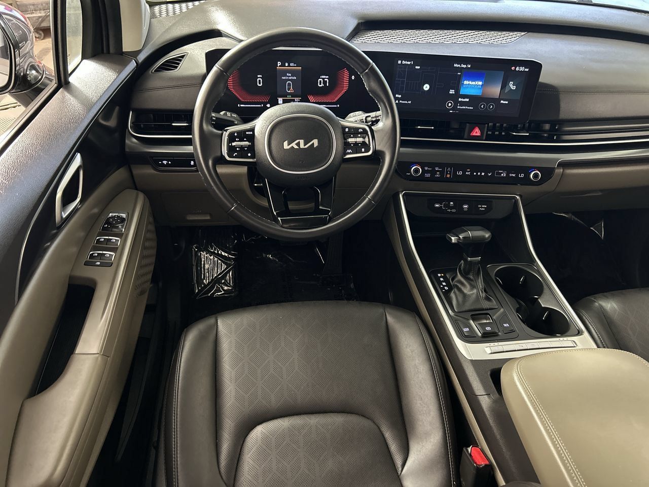 Used 2026 Kia Carnival FWD image 22