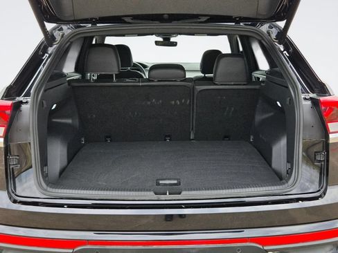 Used 2026 Volkswagen Atlas Cross Sport SE AWD/4WD image 12