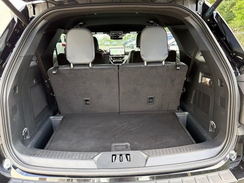 Used 2025 Ford Explorer ST AWD/4WD image 18