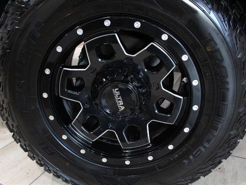 Used 2019 Toyota Tacoma TRD Sport RWD image 12