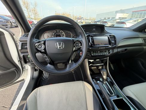 Used 2017 Honda Accord EX-L image 17