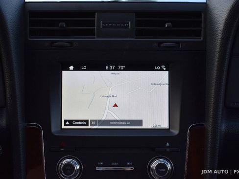 Used 2017 Lincoln Navigator Select AWD/4WD image 24