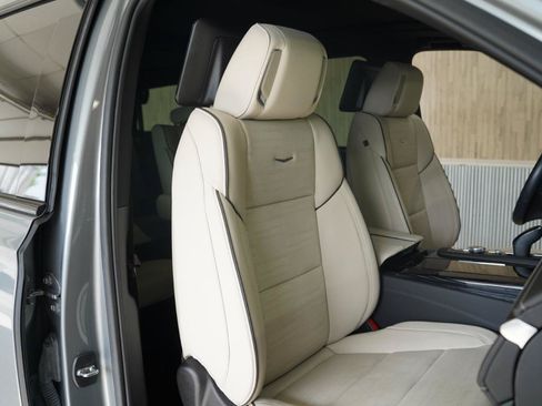 Used 2023 Cadillac Escalade Sport w/ Touring Package AWD/4WD image 32