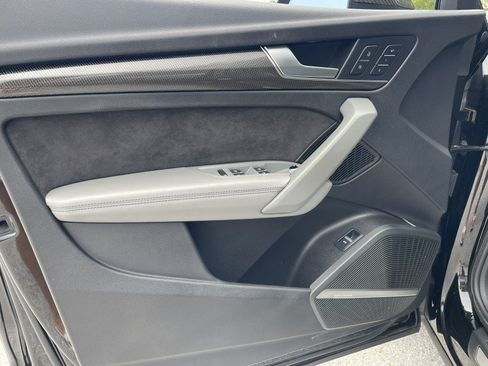 Used 2018 Audi SQ5 Prestige w/ Prestige Package AWD/4WD image 29