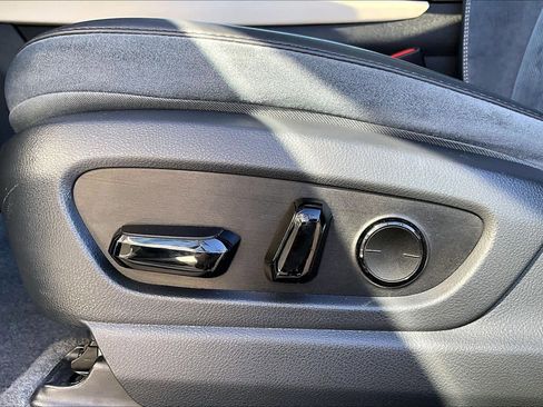 Used 2023 Lexus RZ 450e Premium image 34