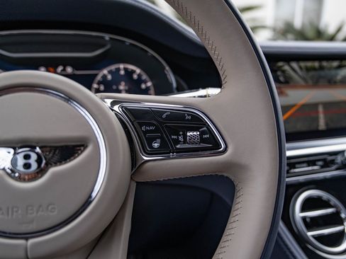 Used 2023 Bentley Continental GT Mulliner image 18