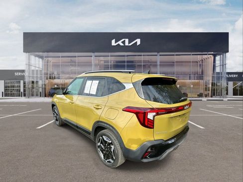 Used 2024 Kia Seltos SX w/ SX Sunroof Package image 6