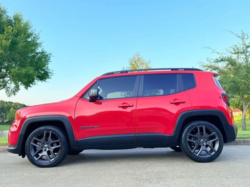 Used 2021 Jeep Renegade Latitude image 19