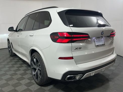 New 2026 BMW X5 sDrive40i w/ M Sport Package image 7