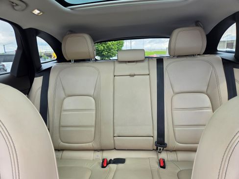 Used 2018 Jaguar F-PACE Prestige AWD/4WD image 10