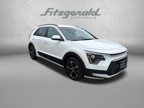 Used 2025 Kia Niro EX FWD image 1