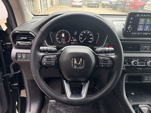 Certified 2025 Honda Pilot EX-L image 17