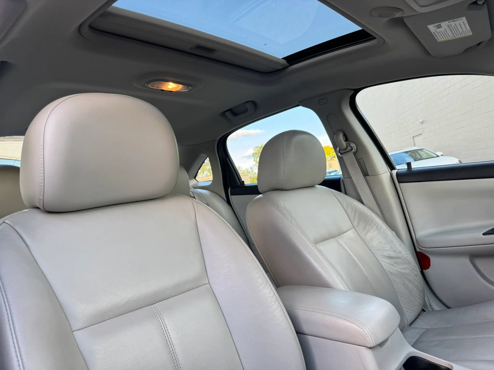 Used 2011 Chevrolet Impala LT w/ Luxury Edition Package FWD image 25