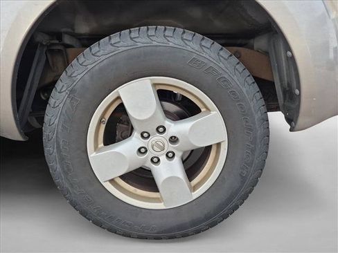 Used 2005 Nissan Frontier LE w/ (H02) Audio Pkg RWD image 8