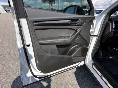 Used 2023 Audi SQ5 Premium Plus w/ Premium Plus Package image 17