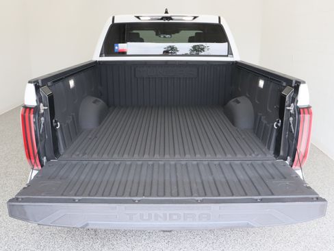 Used 2023 Toyota Tundra Limited AWD/4WD image 35