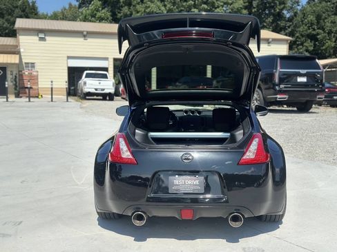 Used 2014 Nissan 370Z Coupe RWD image 7