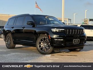 Used 2025 Jeep Grand Cherokee L Summit w/ Obsidian Package video 1