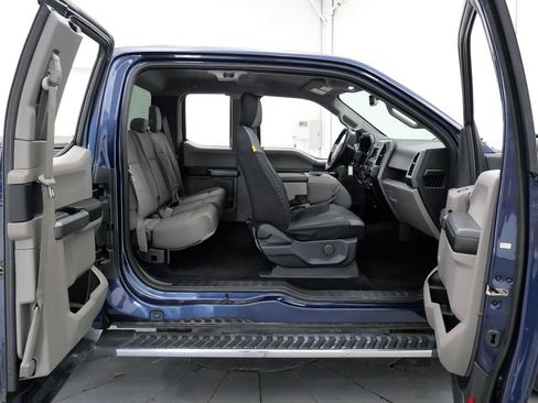 Used 2017 Ford F150 XLT w/ Equipment Group 301A Mid AWD/4WD image 19