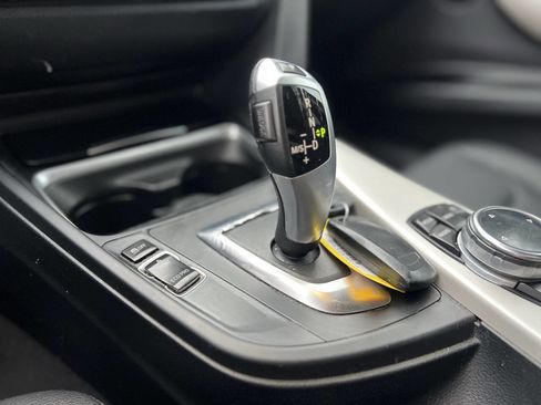 Used 2014 BMW 320i xDrive Sedan image 23