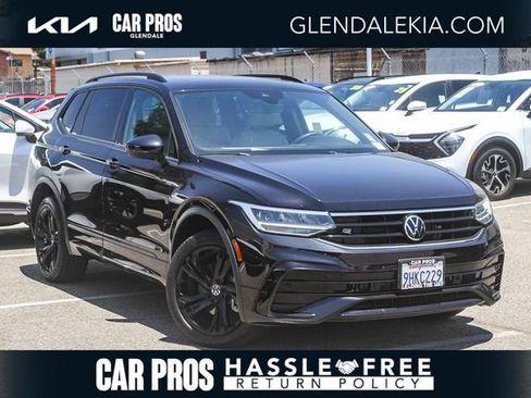Used 2023 Volkswagen Tiguan SE R-Line FWD image 1