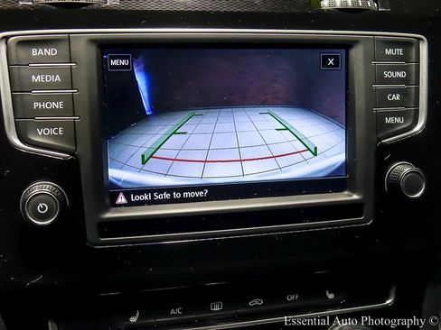 Used 2017 Volkswagen GTI Sport image 20