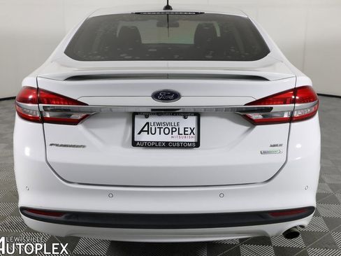 Used 2018 Ford Fusion SE w/ Equipment Group 201A image 6