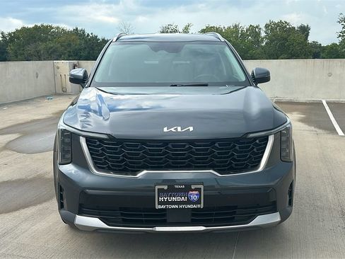 Used 2024 Kia Sorento S FWD image 7