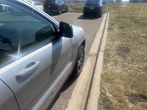 Used 2020 Jeep Grand Cherokee Trailhawk w/ Trailhawk Luxury Group image 15