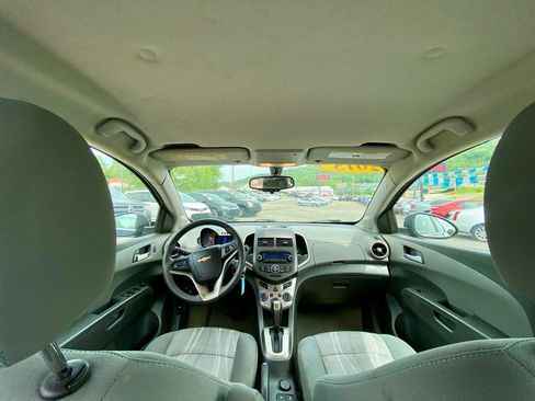 Used 2015 Chevrolet Sonic LT FWD image 15