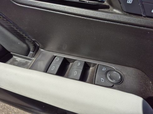 Used 2024 GMC Canyon AT4X image 14