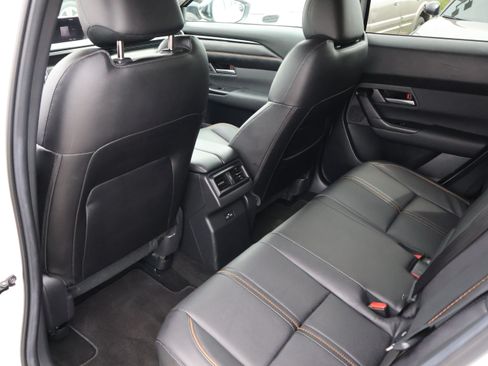 Used 2025 MAZDA CX-50 AWD 2.5 Hybrid w/ Premium Pkg image 18