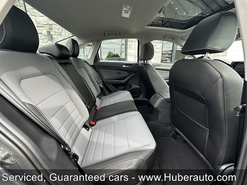 Used 2026 Volkswagen Jetta SE FWD image 15