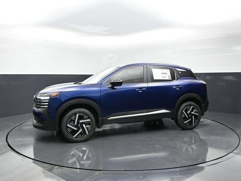 New 2026 Nissan Kicks SV w/ SV Premium Package AWD/4WD image 3