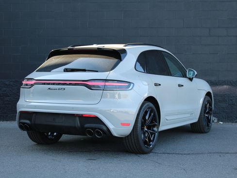 New 2026 Porsche Macan GTS image 9