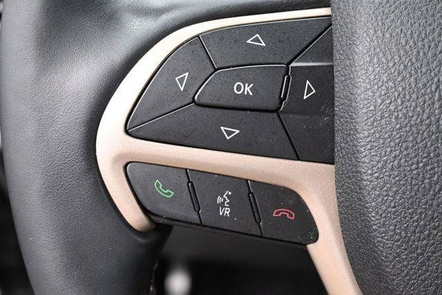 Used 2017 Jeep Grand Cherokee Limited AWD/4WD image 18
