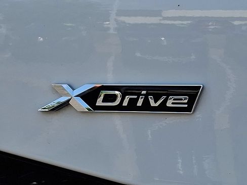 Used 2022 BMW 530e xDrive w/ Premium Package AWD/4WD image 36