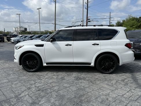 Certified 2023 INFINITI QX80 Sensory w/ Cargo Package AWD/4WD image 4