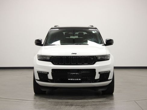 Used 2023 Jeep Grand Cherokee L Summit AWD/4WD image 3