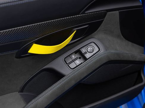 Used 2025 Porsche 718 Cayman GT4 RS RWD image 22