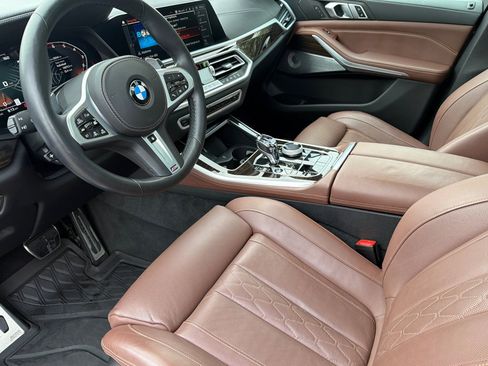 Used 2021 BMW X5 M50i w/ Executive Package image 11