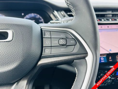 Used 2023 Jeep Grand Cherokee L Limited w/ Luxury Tech Group II image 9