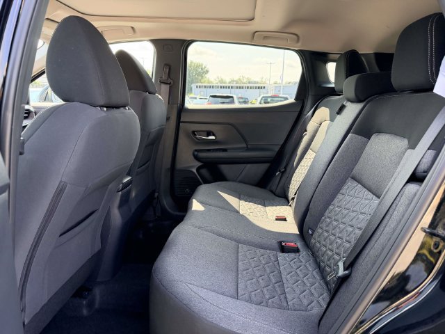 Certified 2025 Nissan Kicks SV w/ SV Premium Package AWD/4WD image 13