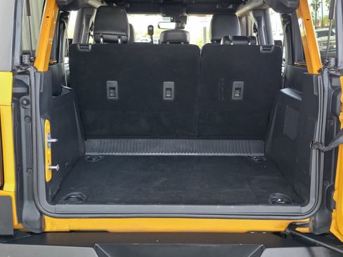 Used 2022 Ford Bronco Wildtrak image 15